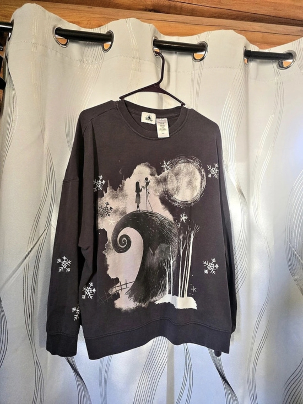 Disney The Nightmare Before Christmas Pullover Sweatshirt Xl